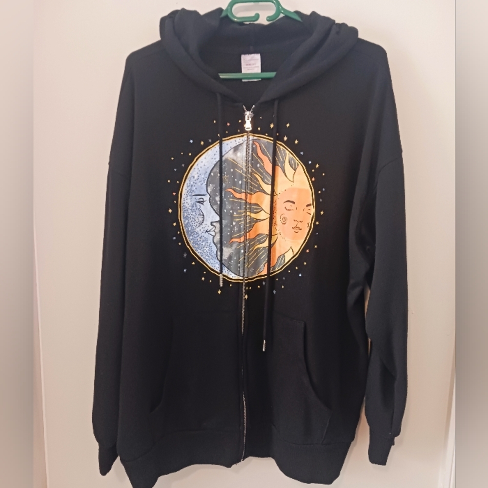 Sun moon hoodie - Picture 4 of 6